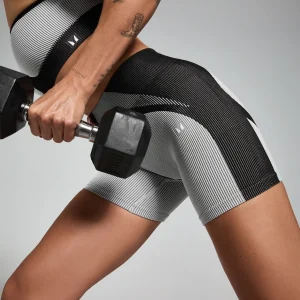 MYPROTEIN MP Damen Contrast Rib Nahtlose Radlerhose – Schwarz/Grau*Damen Shorts