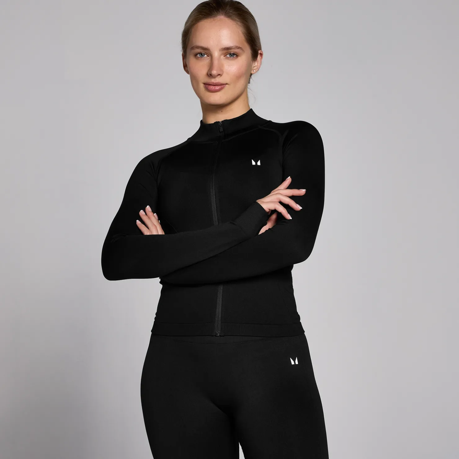 MYPROTEIN MP Damen Shape Nahtlose Jacke mit durchgehendem Reißverschluss – Schwarz*Damen Jacken & Westen