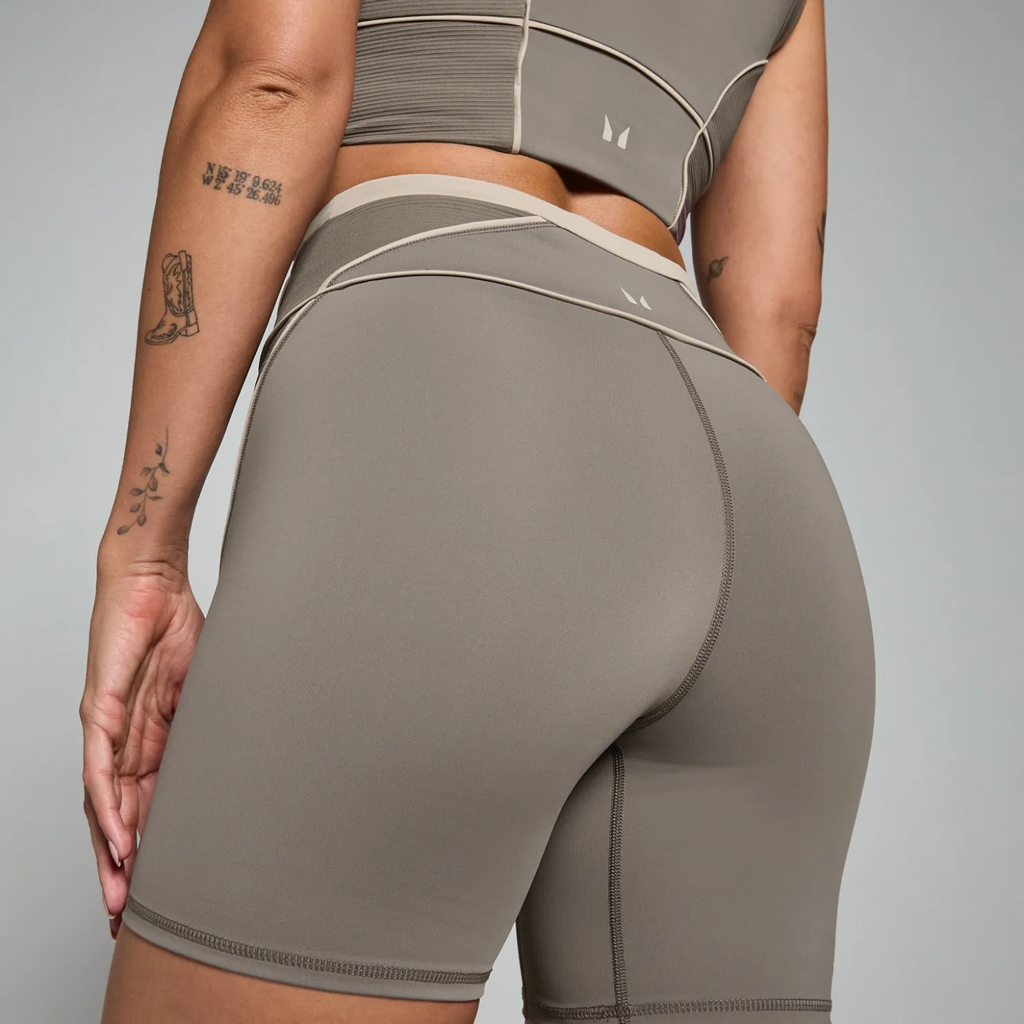 MYPROTEIN MP Damen Tempo Contrast Texture Radlerhose – Espresso*Damen Shorts