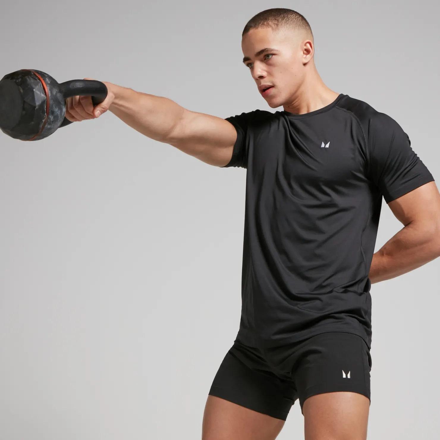 MYPROTEIN MP Herren Gewebte Trainingsshorts — Schwarz*Herren Shorts